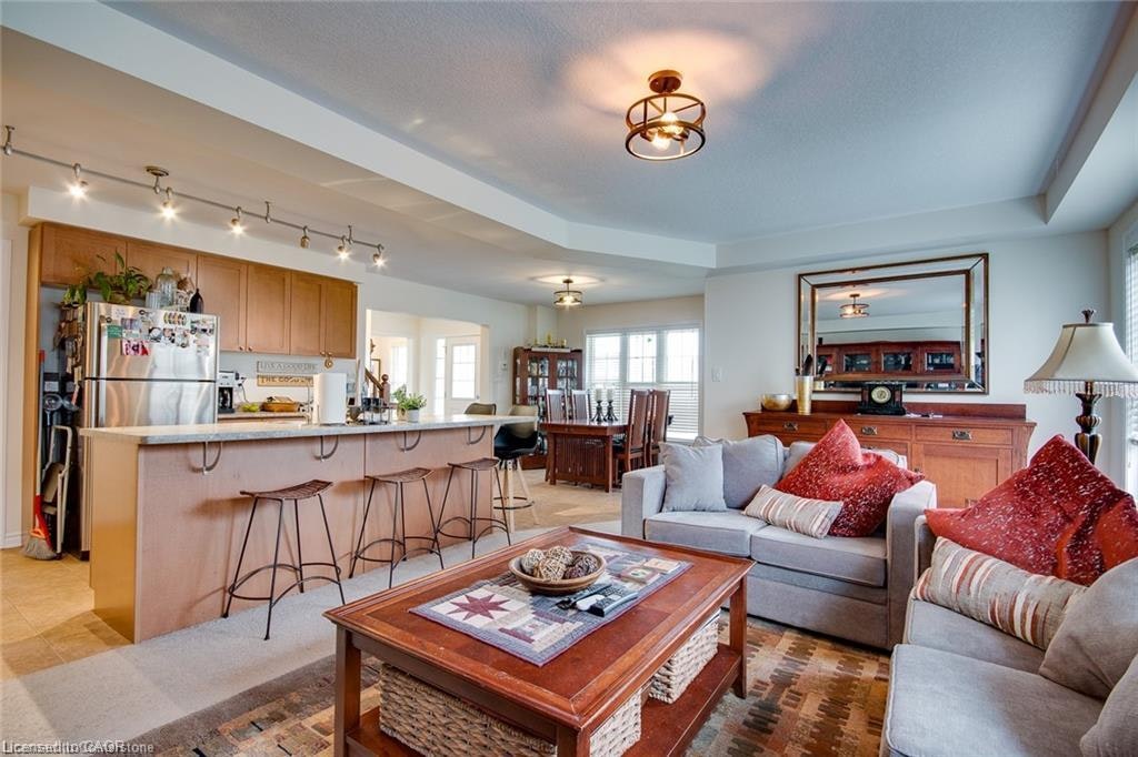 18 Blue Oak Street, Kitchener, ON, N2K 0K3 - 11