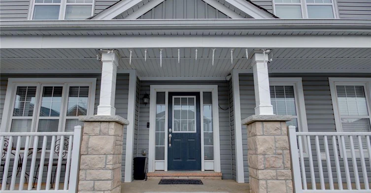 18 Blue Oak Street, Kitchener, ON, N2K 0K3 - 2