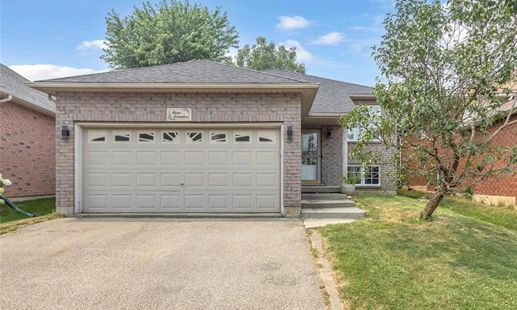 4 Dowden Avenue