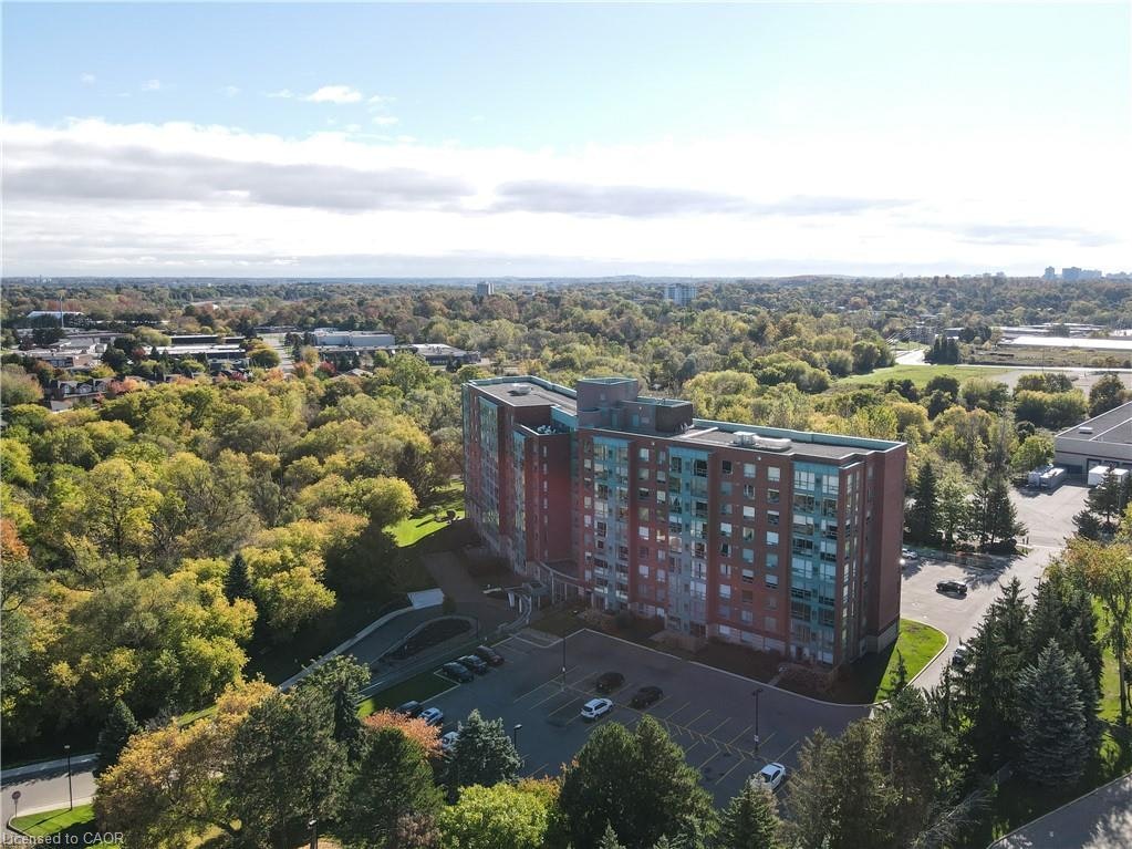 PH-55 Blue Springs Drive, Waterloo, ON, N2J 4T3