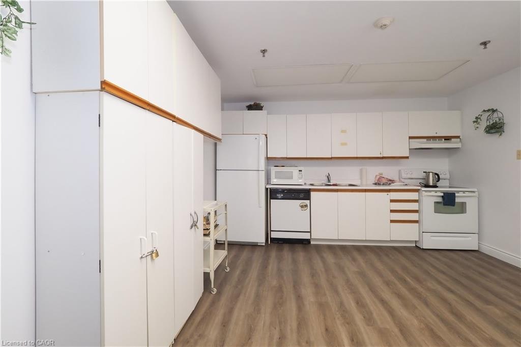 PH-55 Blue Springs Drive, Waterloo, ON, N2J 4T3 - 41
