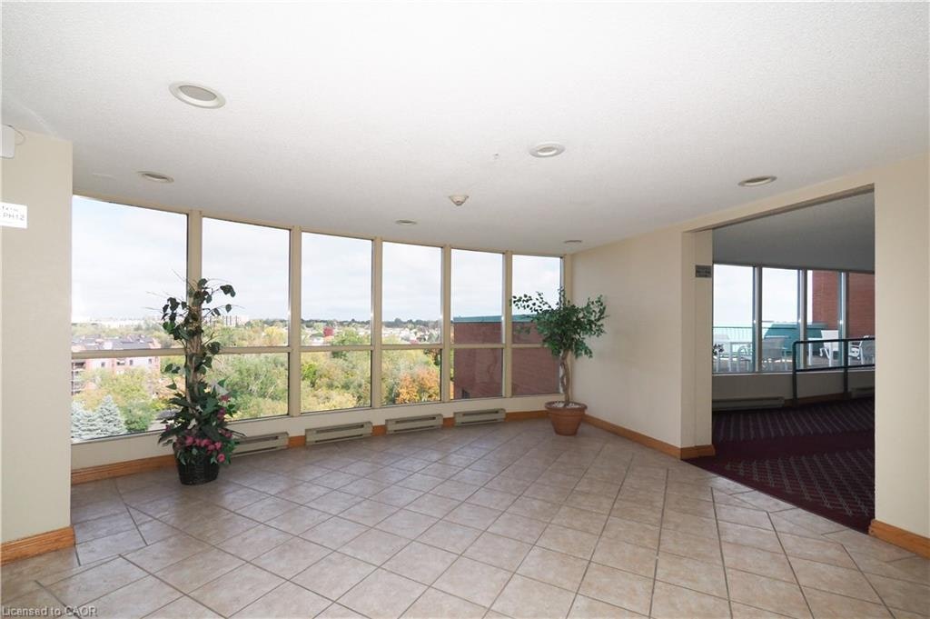 PH-55 Blue Springs Drive, Waterloo, ON, N2J 4T3 - 35