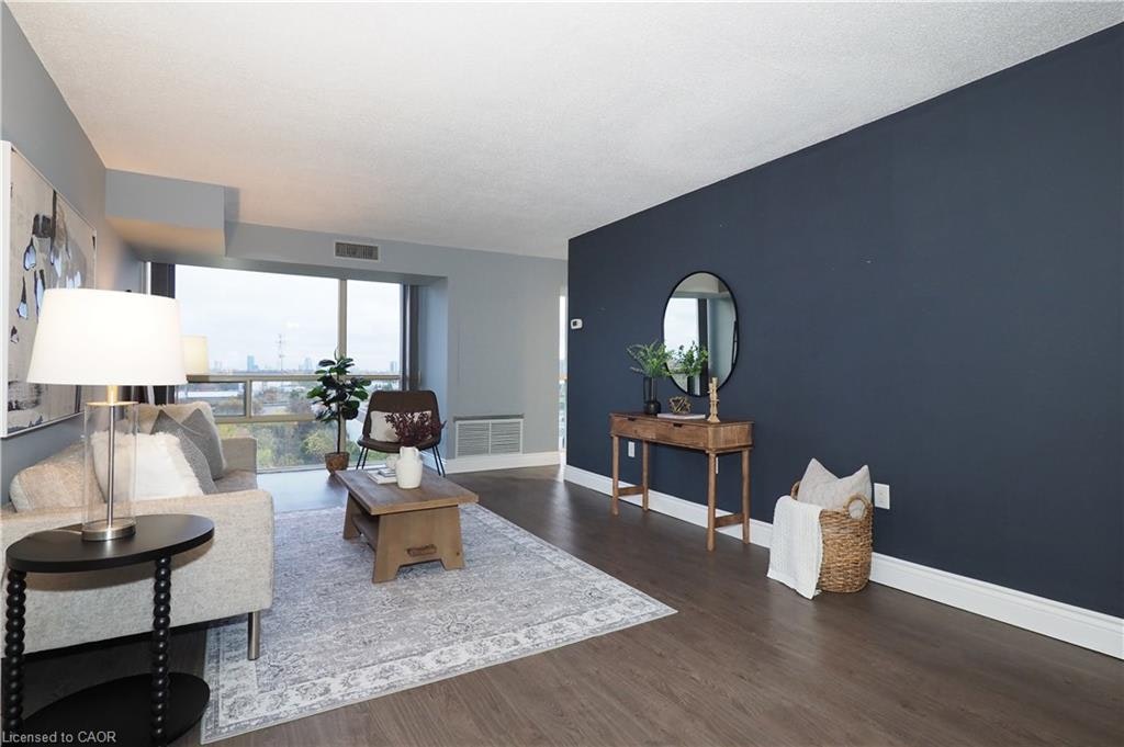 PH-55 Blue Springs Drive, Waterloo, ON, N2J 4T3 - 13