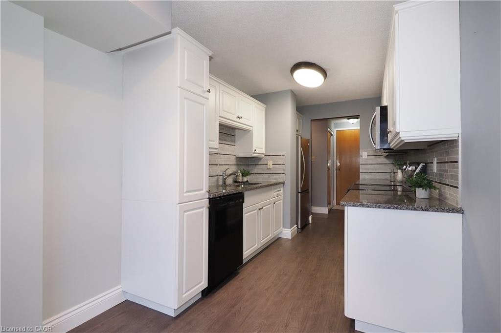 PH-55 Blue Springs Drive, Waterloo, ON, N2J 4T3 - 19