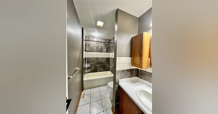 52 Ridgewood Drive, Brantford, ON, N3R 1A4 - 12