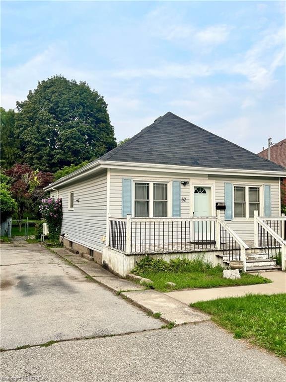 52 Ridgewood Drive, Brantford, ON, N3R 1A4