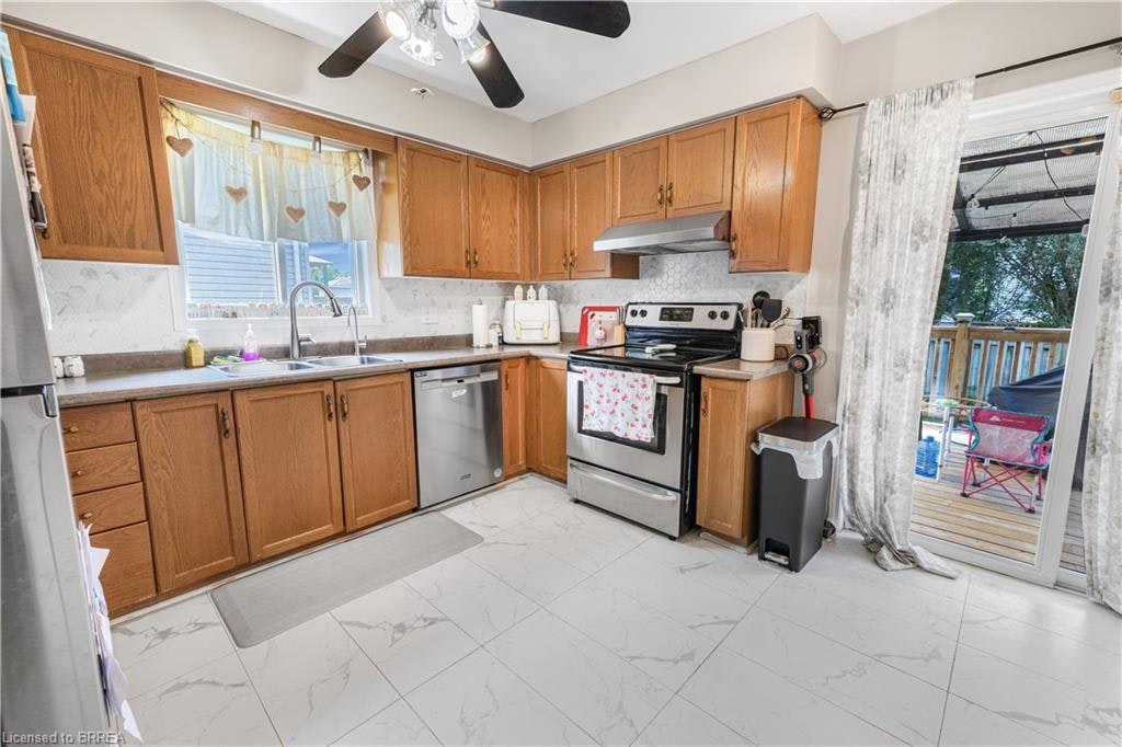 55 Cashel Crescent, Brantford, ON, N3T 6L5 - 6