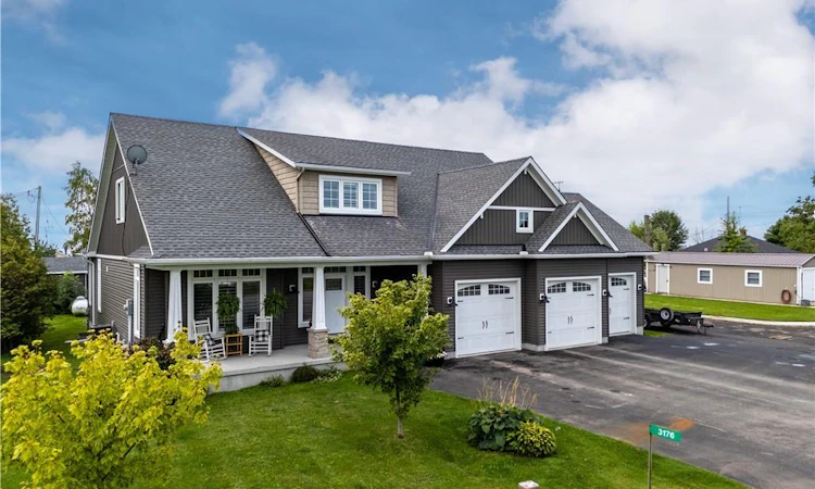 3176 Lakeshore Road