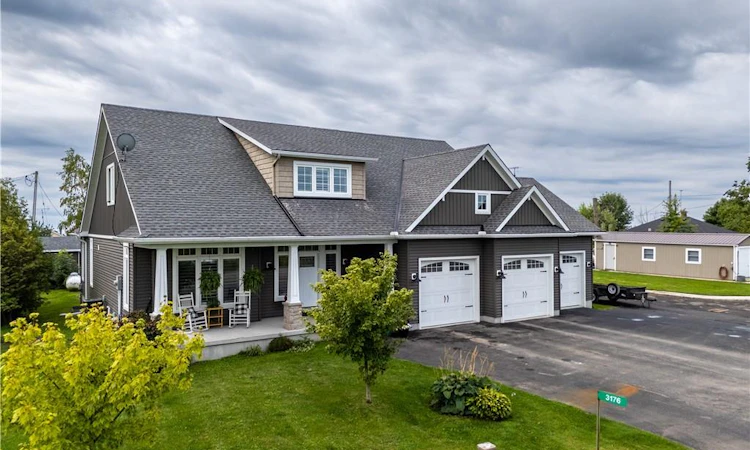 3176 Lakeshore Road