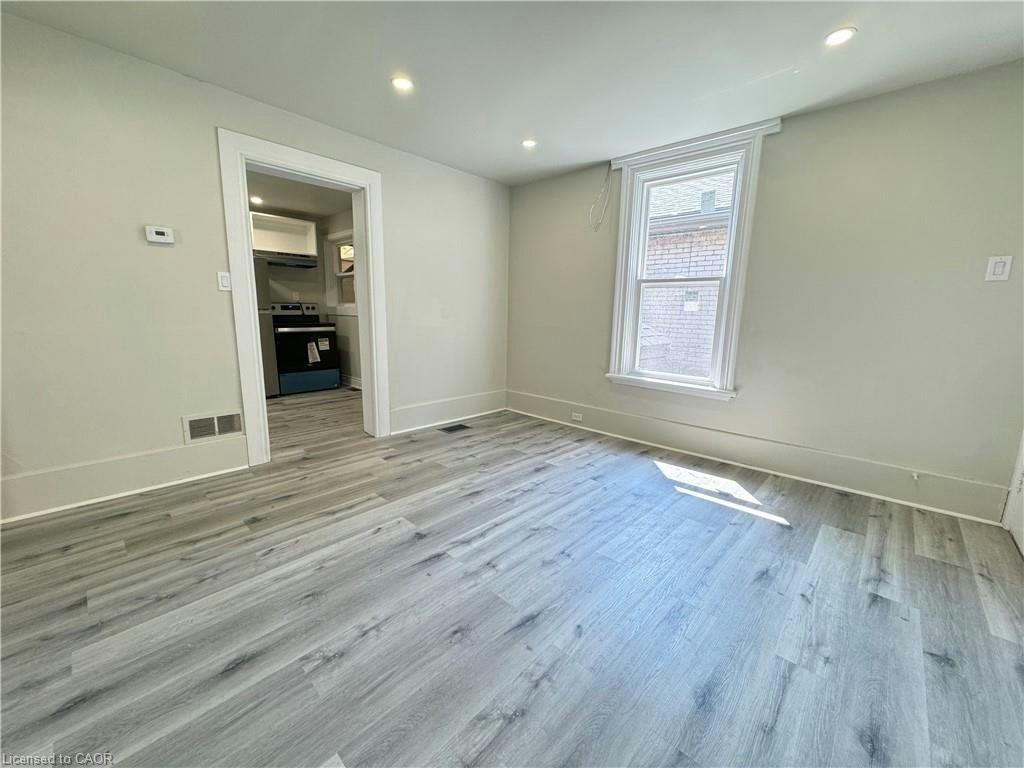 2-30 Ontario Street, Brantford, ON, N3S 2B9 - 4