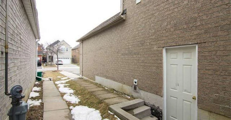 MAIN & 2ND-10 Treepark Street, Brampton, ON, L6R 1T3 - 19