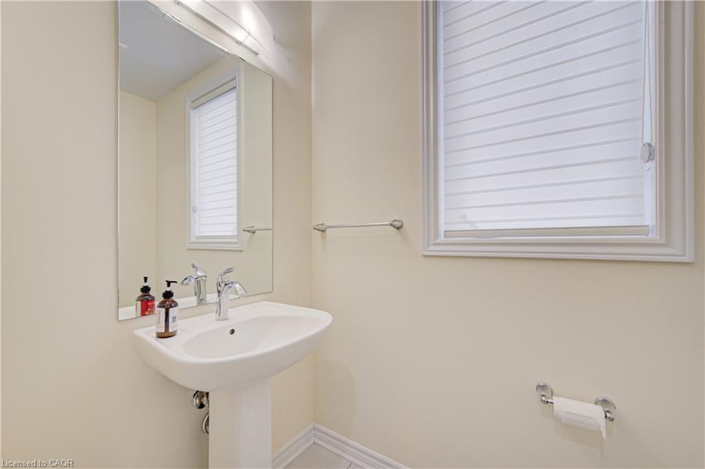 407 Dolman Street, Woolwich, ON, N0B 1M0 - 8