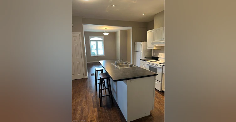 1 LOWER Terrace Hill Street, Brantford, ON, N3R 1E8