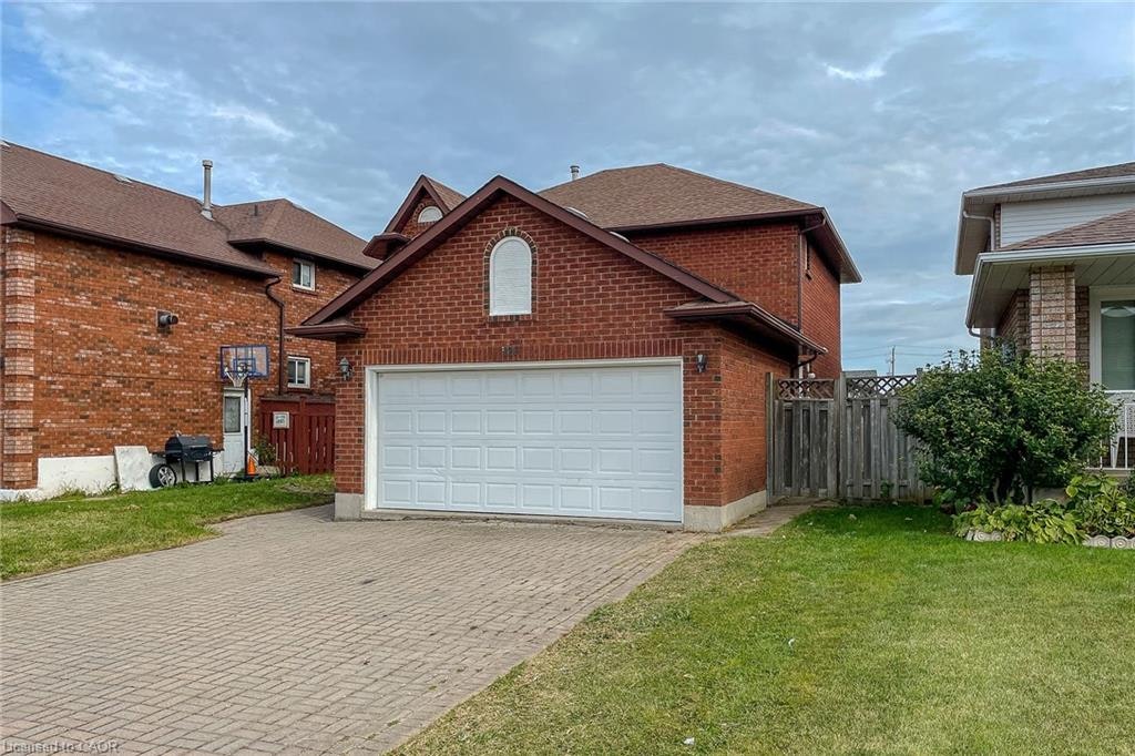 126 Farrington Crescent, Hamilton, ON, L8E 3N4 - 3
