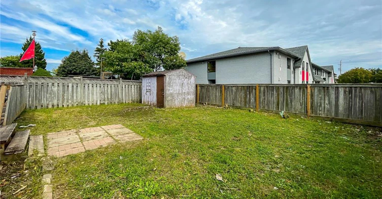126 Farrington Crescent, Hamilton, ON, L8E 3N4 - 8