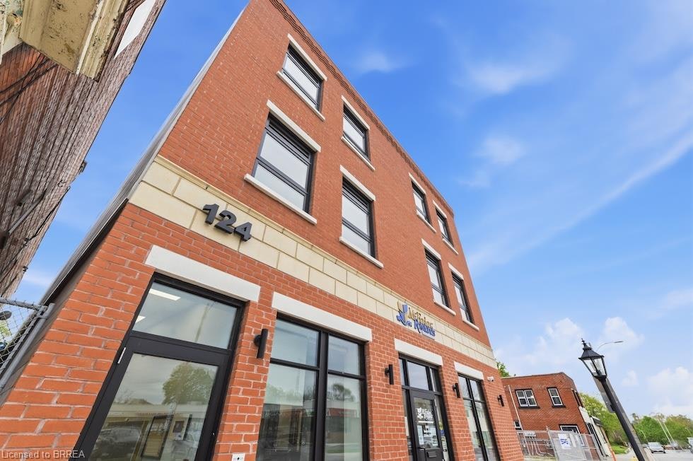 102-124 King Street, Norfolk County, ON, N4B 1X8
