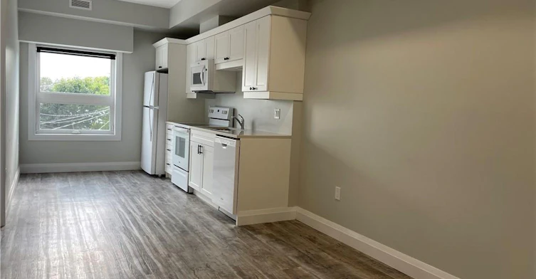 102-124 King Street, Norfolk County, ON, N4B 1X8 - 2