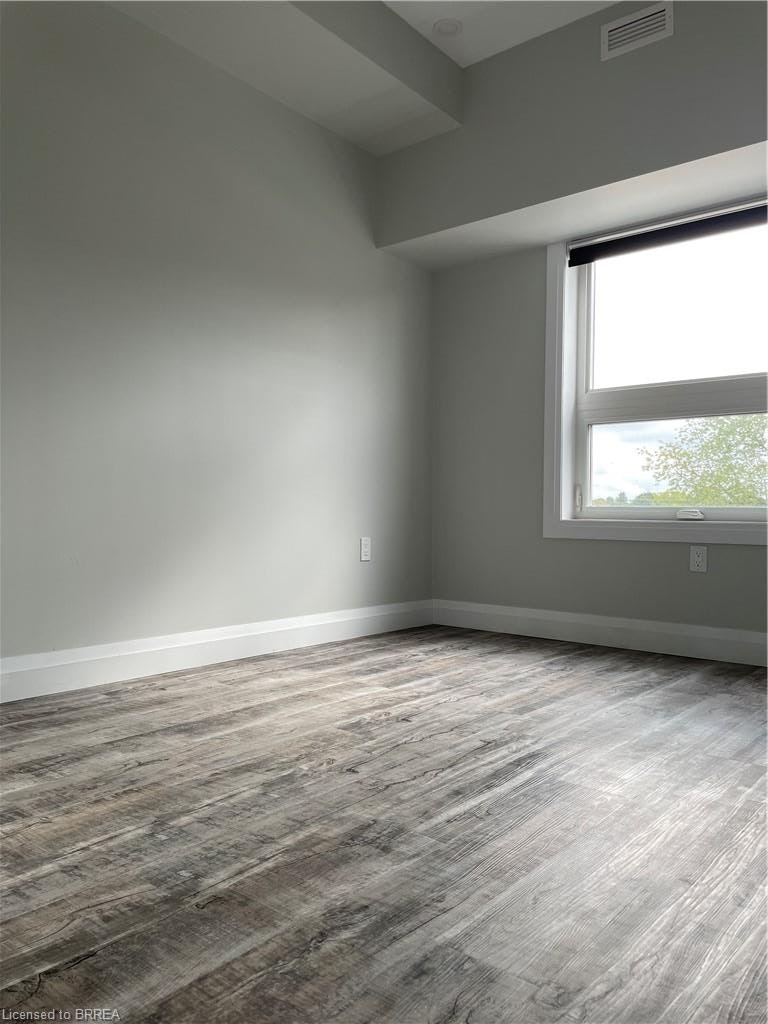 102-124 King Street, Norfolk County, ON, N4B 1X8 - 9