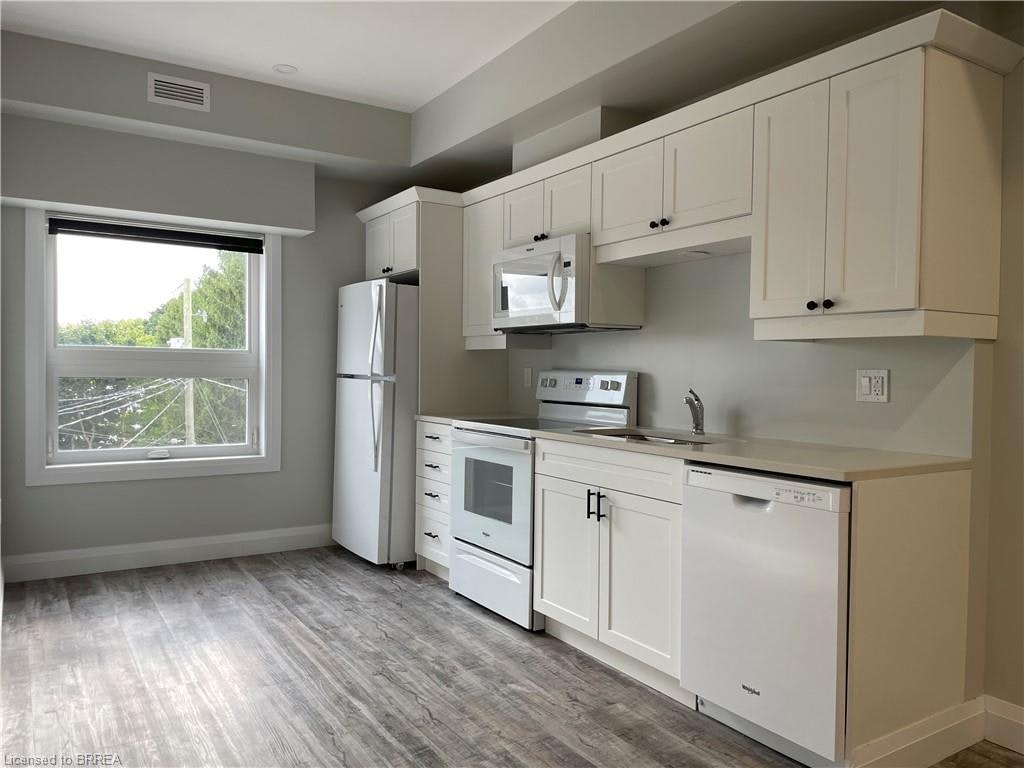 102-124 King Street, Norfolk County, ON, N4B 1X8 - 3