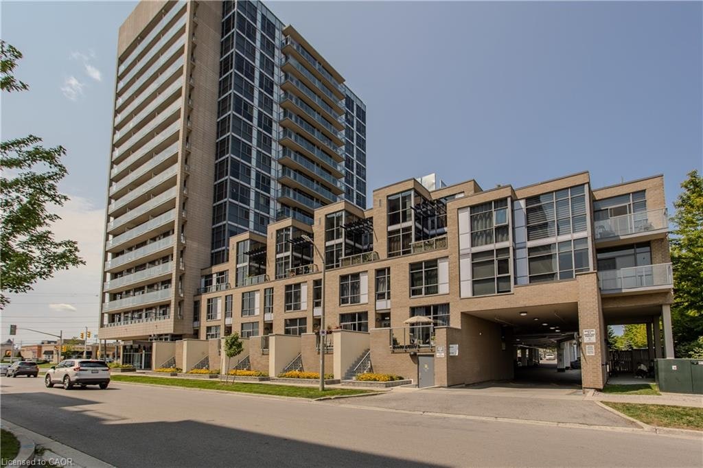 204-1940 Ironstone Drive, Burlington, ON, L7L 0E4