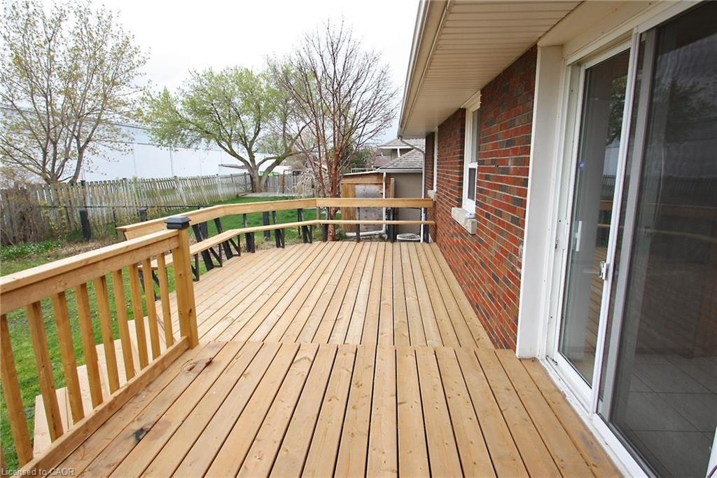 UPPER-6 Myrtle Avenue, St. Catharines, ON, L2M 5W1 - 17