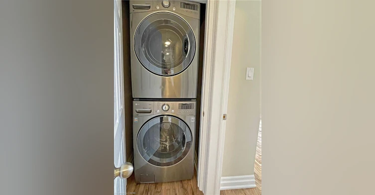 UPPER-6 Myrtle Avenue, St. Catharines, ON, L2M 5W1 - 11
