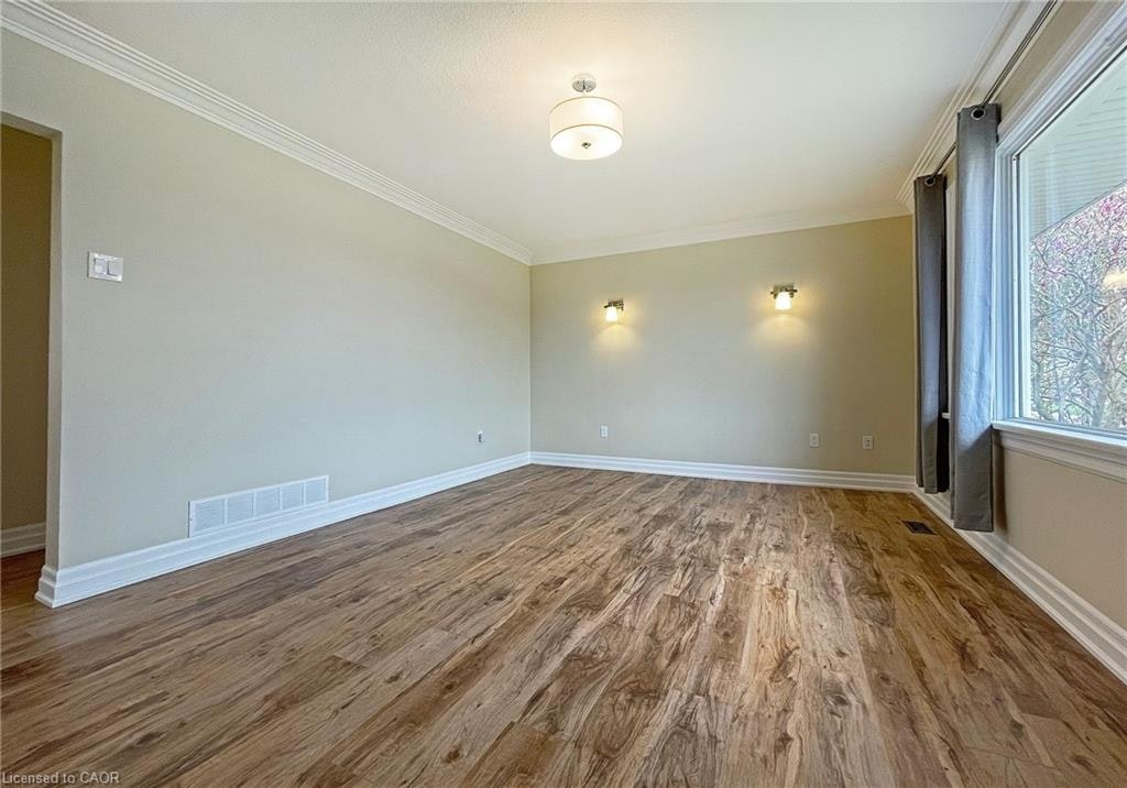 UPPER-6 Myrtle Avenue, St. Catharines, ON, L2M 5W1 - 6