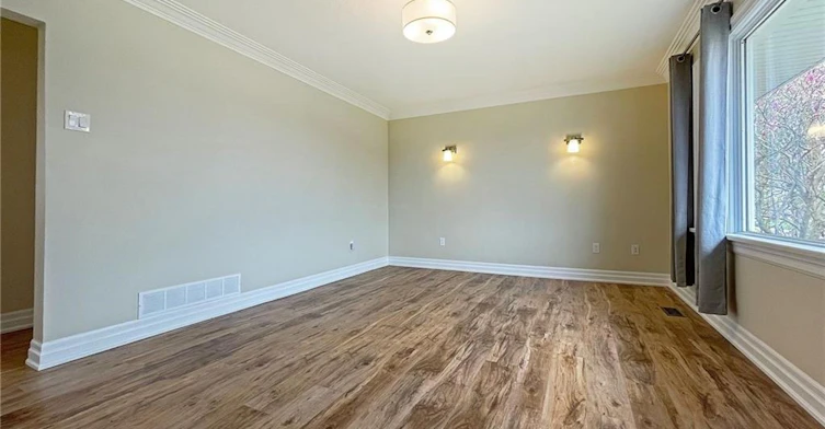 UPPER-6 Myrtle Avenue, St. Catharines, ON, L2M 5W1 - 6