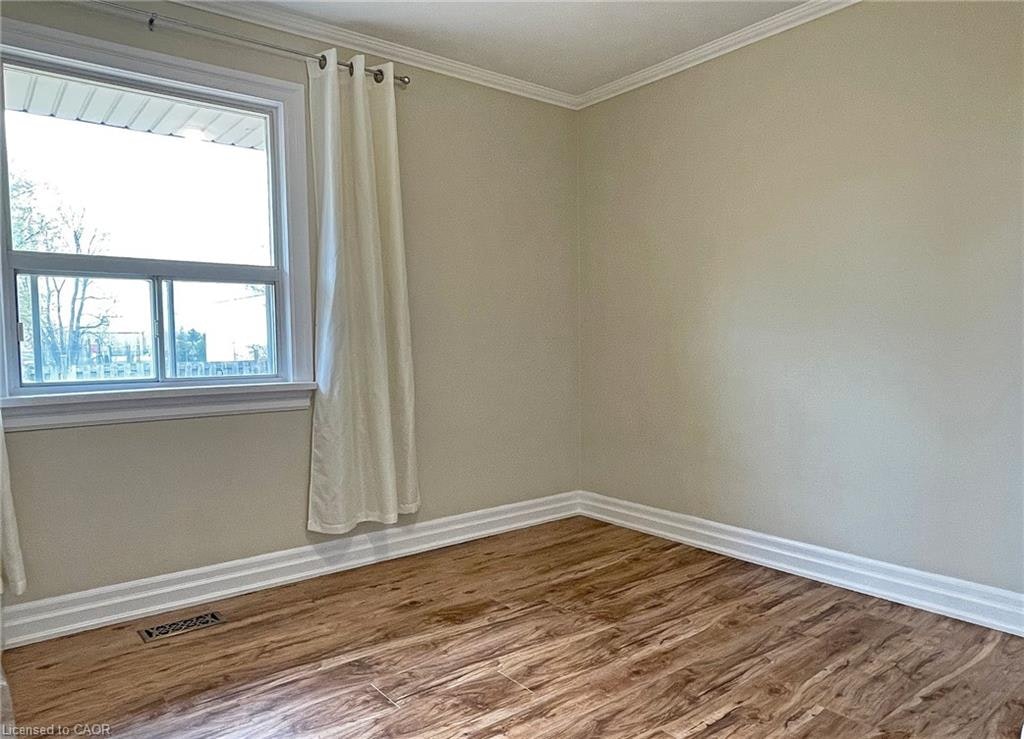 UPPER-6 Myrtle Avenue, St. Catharines, ON, L2M 5W1 - 12