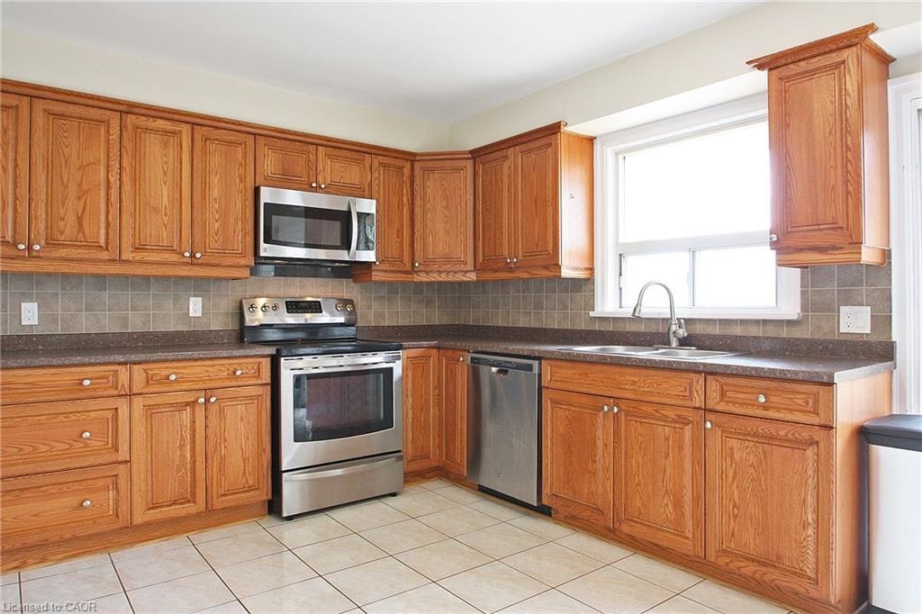 UPPER-6 Myrtle Avenue, St. Catharines, ON, L2M 5W1 - 7