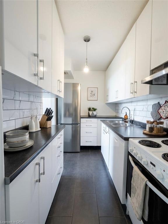 910-15 Nicklaus Drive, Hamilton, ON, L8K 5J5 - 9