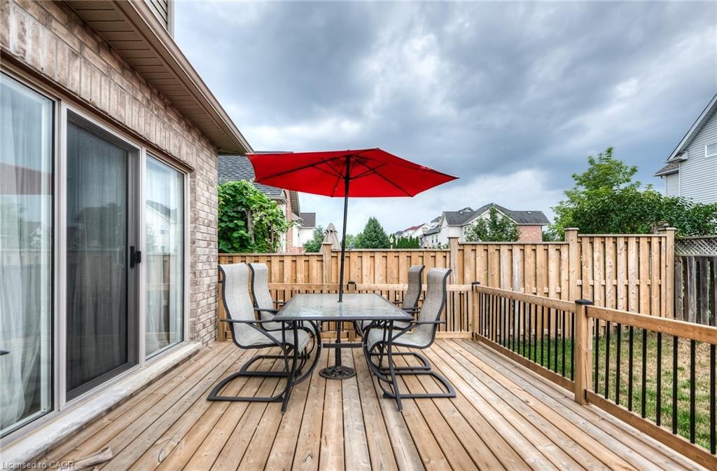 102 Coopershawk Street, Kitchener, ON, N2K 4J8 - 15
