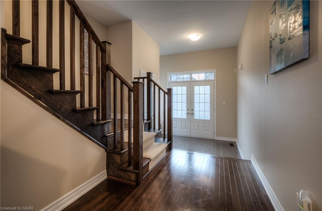 102 Coopershawk Street, Kitchener, ON, N2K 4J8 - 2