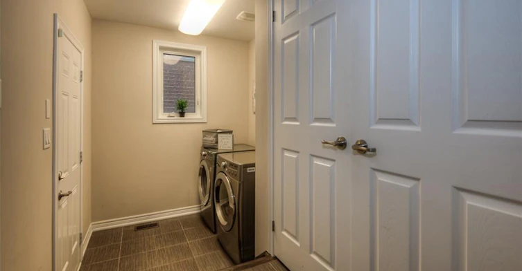 102 Coopershawk Street, Kitchener, ON, N2K 4J8 - 7