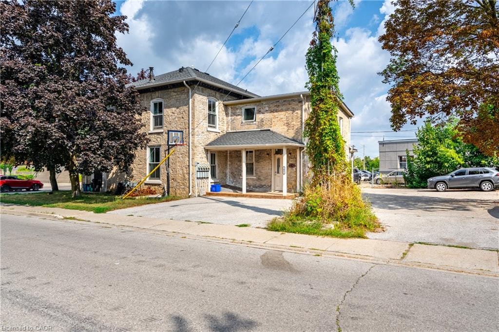 2-81 Water Street S, Cambridge, ON, N1R 3C9 - 2