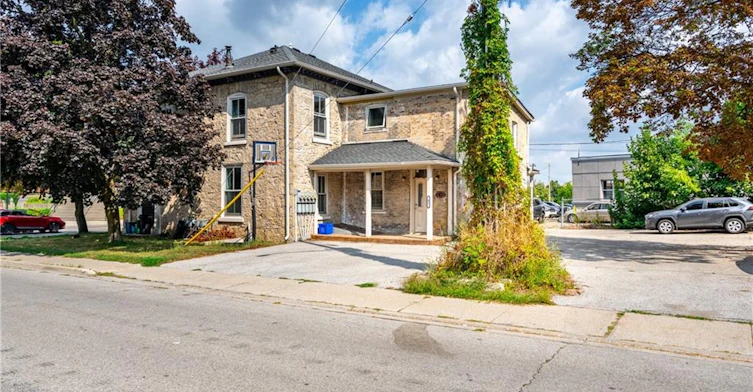 2-81 Water Street S, Cambridge, ON, N1R 3C9 - 2