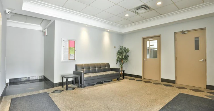 208-400 York Boulevard, Hamilton, ON, L8R 3M5 - 4