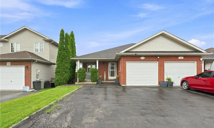 13 Golden Acres Drive