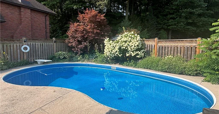 4 Sunhaven Court, Hamilton, ON, L8G 4G7 - 2