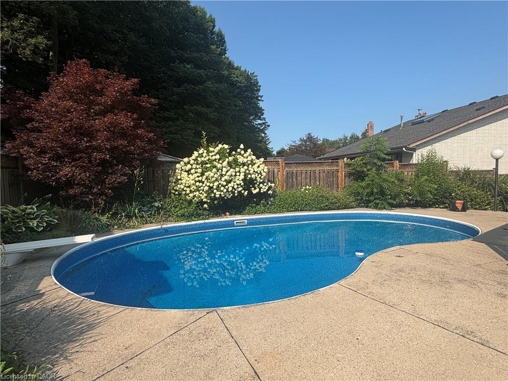 4 Sunhaven Court, Hamilton, ON, L8G 4G7 - 3