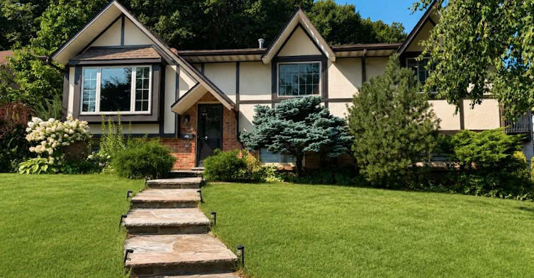4 Sunhaven Court, Hamilton, ON, L8G 4G7