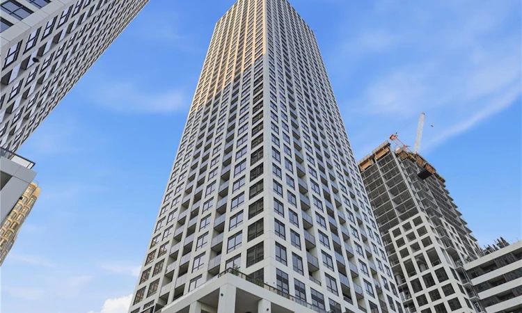 PH 02-30 Elm Drive W