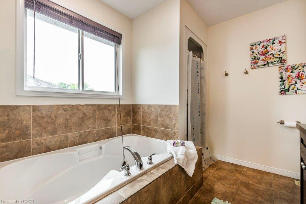 14 Anastasia Drive, Kitchener, ON, N2C 2T7 - 33