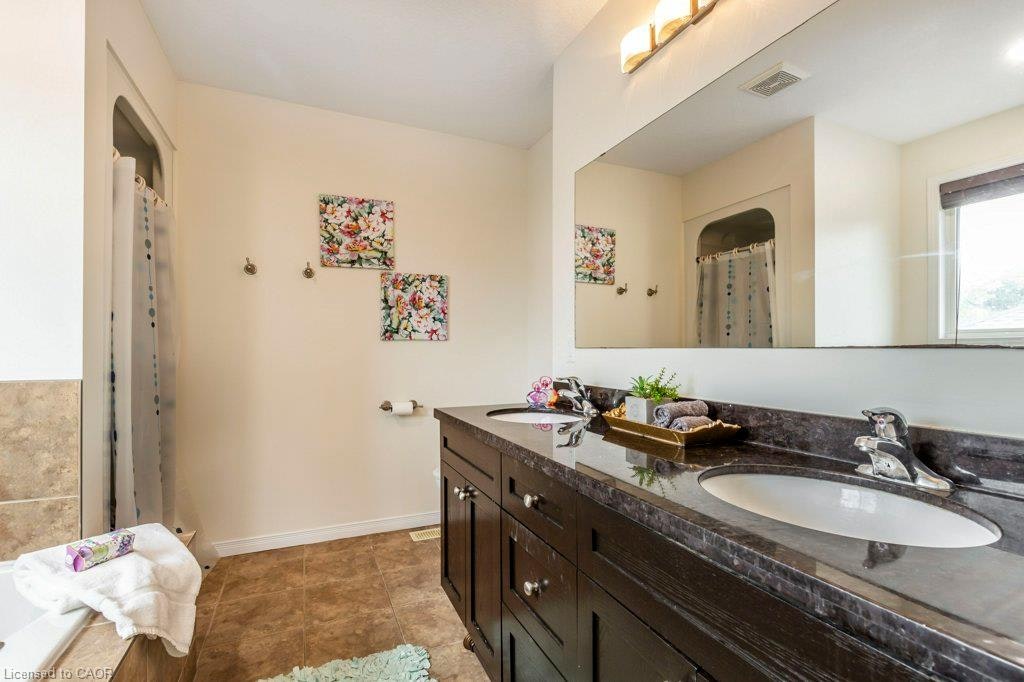 14 Anastasia Drive, Kitchener, ON, N2C 2T7 - 32