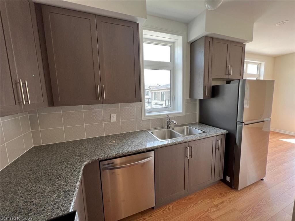 32-10 Halliford Place, Brampton, ON, L6P 4R1 - 5