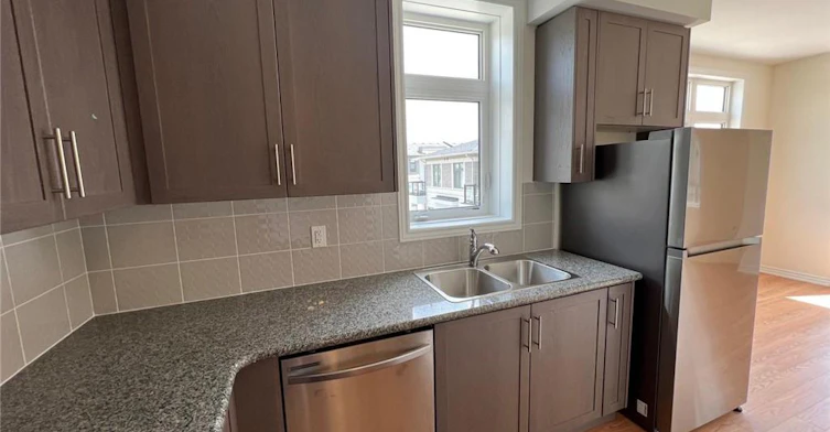 32-10 Halliford Place, Brampton, ON, L6P 4R1 - 5