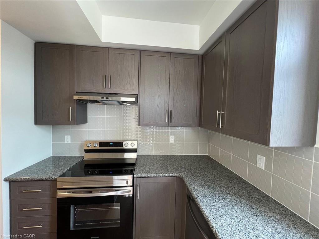 32-10 Halliford Place, Brampton, ON, L6P 4R1 - 2