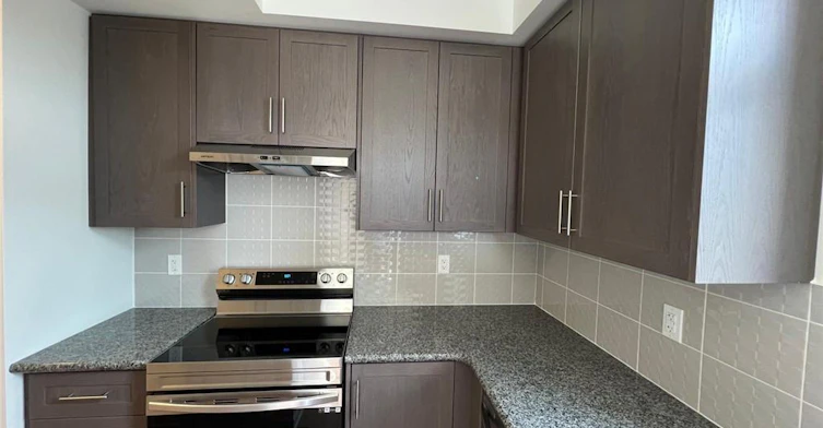 32-10 Halliford Place, Brampton, ON, L6P 4R1 - 2