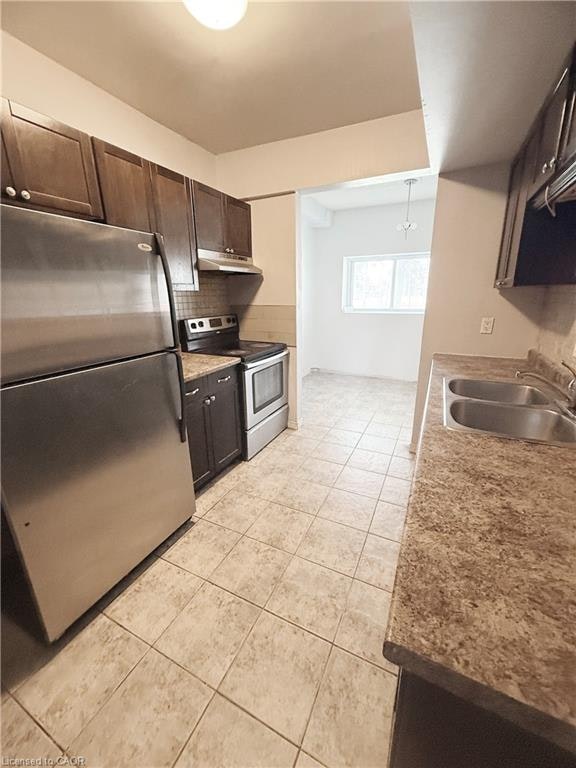 90-283 Fairway Road N, Kitchener, ON, N2A 2P1