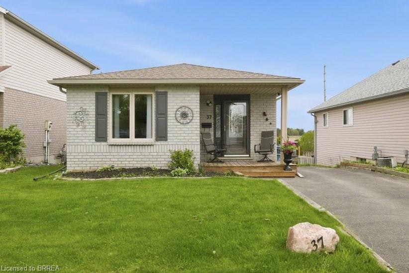 37 Anastasia Crescent, Brantford, ON, N3P 2A9